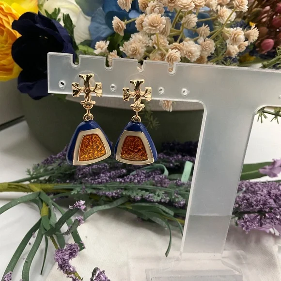 Tory Burch earrings - Picture 2 of 4